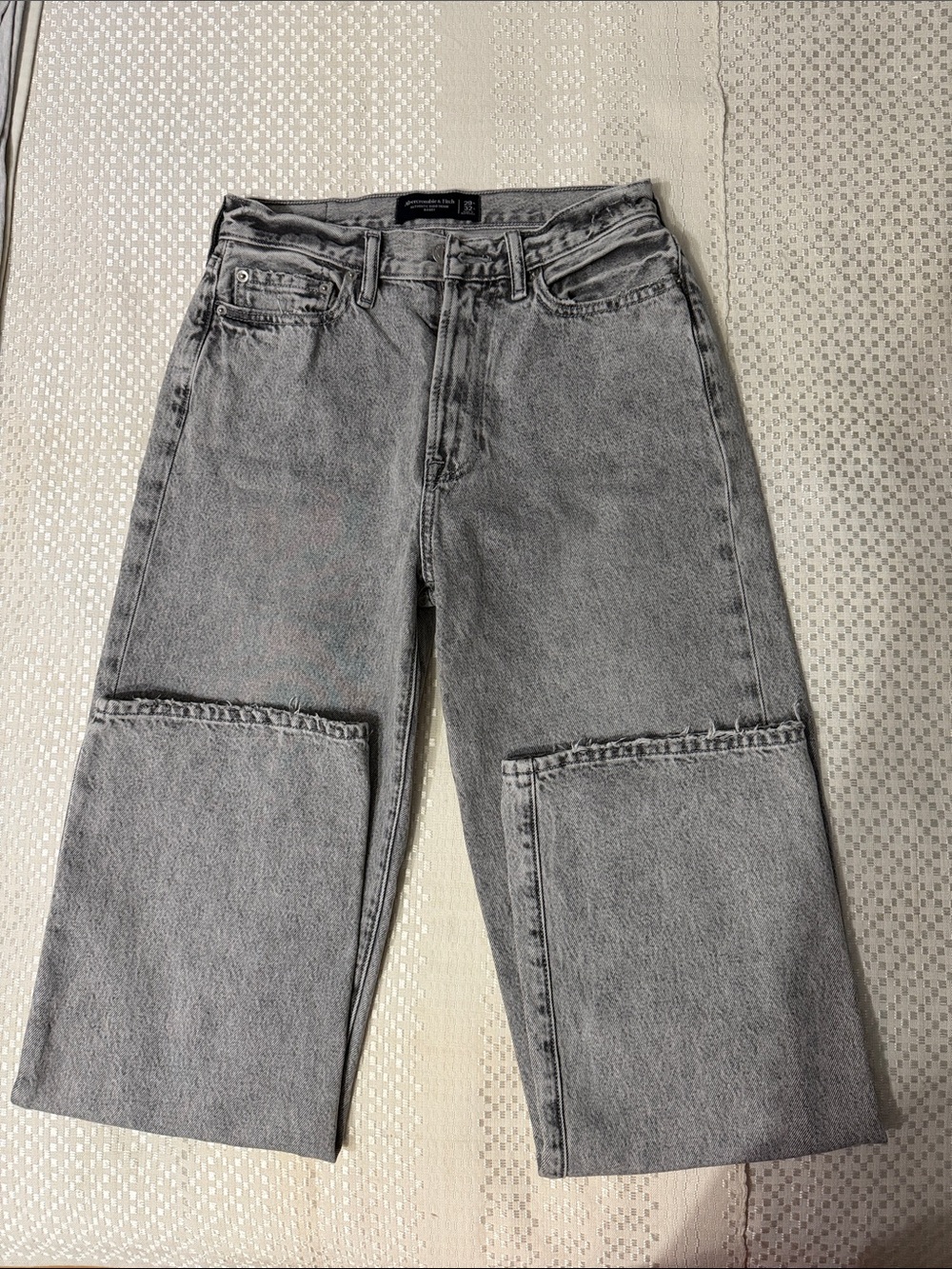 Abercrombie & Fitch Gray Washed Relaxed Men's Jeans